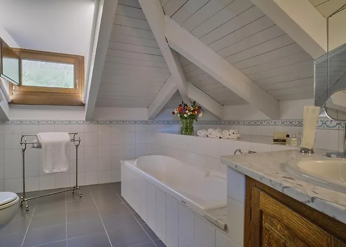 Giarvino Boutique Nocleg ze śniadaniem 4*