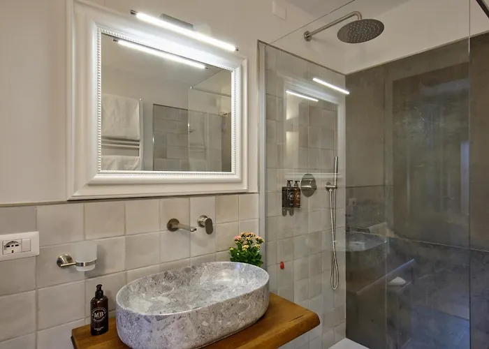 Giarvino Boutique 4*