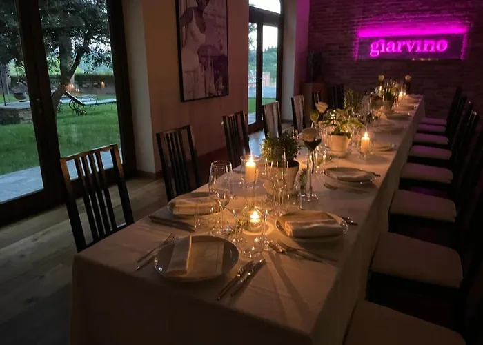 Giarvino Boutique Nocleg ze śniadaniem 4*